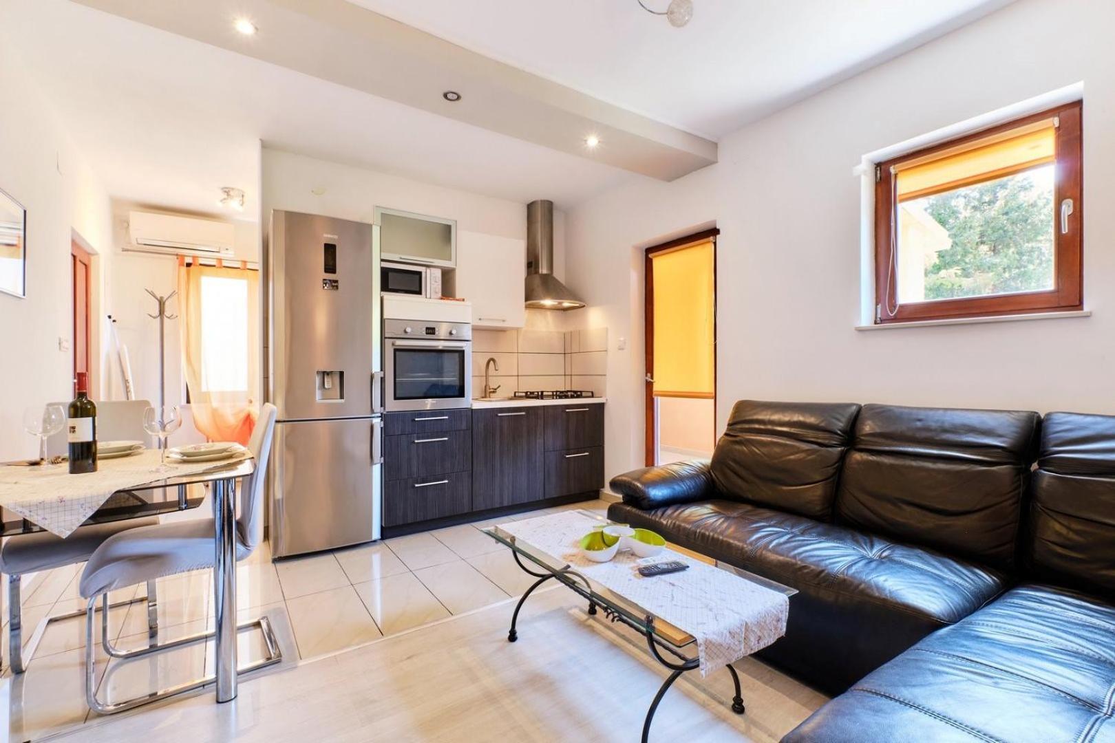 Apartments Ady مالي لوشينغْ المظهر الخارجي الصورة